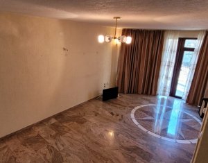 House 4 rooms for rent in Turda, zone Centru