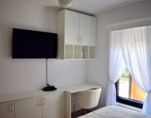 Apartament lux, 2 camere cu gradina si parcare, 50mp zona Donath Park