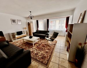 Apartament spatios, 2 camere decomandate, PET Friendly, 2 locuri de parcare