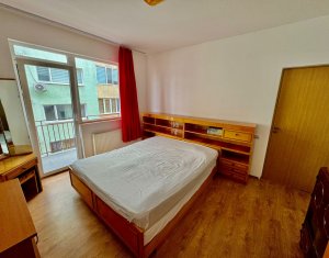 Appartement 3 chambres à louer dans Cluj-napoca, zone Manastur