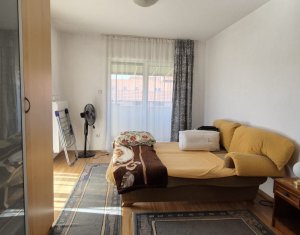 Apartment 3 rooms for rent in Floresti