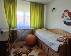 Apartament cu 3 camere, complet dotat, strada Muzeul Apei