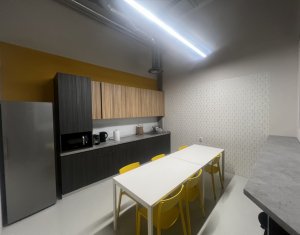Inchiriere birouri 230mp, mobilat, office building clasa A, Zona Farmec