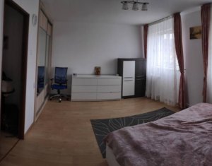 apartament 3 camere decomandate, 70mp, parcare, zona bazei sportive La Terenuri