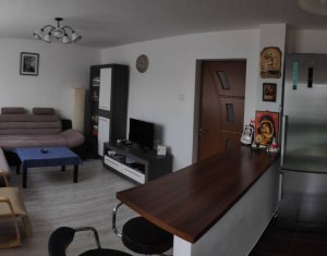 apartament 3 camere decomandate, 70mp, parcare, zona bazei sportive La Terenuri