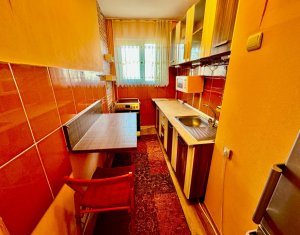 Apartament 3 camere, situat in Manastur, zona Alea Garbau 