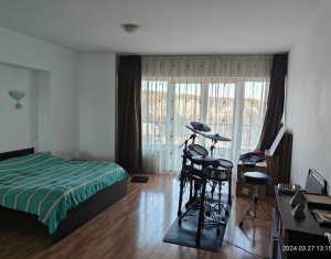 Apartament 2 camere, semidecomandat, 76mp, bloc semiluna plopilor, parcare 