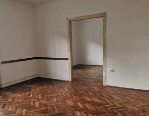 Apartment 3 rooms for rent in Cluj-napoca, zone Centru