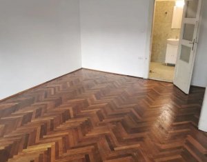 Appartement 3 chambres à louer dans Cluj-napoca, zone Centru