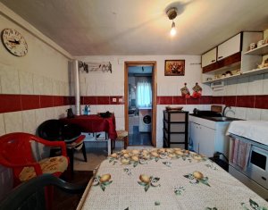 House 2 rooms for rent in Moristi