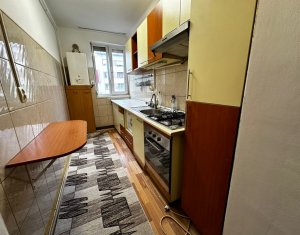 Apartament 3 camere, 60mp, zona stazii Horea