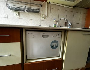 Apartament 3 camere, 60mp, zona stazii Horea