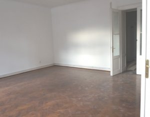 Spatiu birou sau servicii 165mp, 5 incaperi, piata Unirii