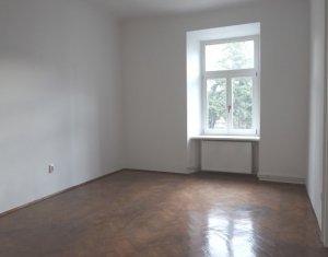 Spatiu birou sau servicii 165mp, 5 incaperi, piata Unirii