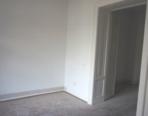 Spatiu birou sau servicii 165mp, 5 incaperi, piata Unirii