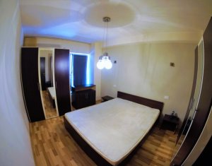 Inchiriere apartament 2 camere, decomandat, cu loc de parcare, central 