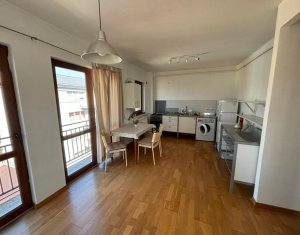 Apartament de 2 camere, modern, cu parcare zona centrala!