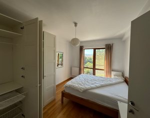 Apartament de 2 camere, modern, cu parcare zona centrala!