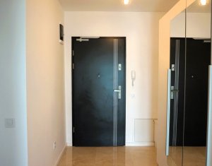 Apartament in West City Tower, cu priveliste, orientare sudica