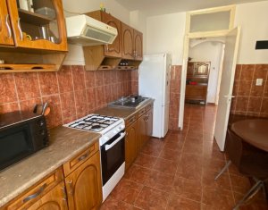 Apartament 4 camere, decomandat, situat in zona Gheorghe Dima!