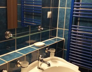 Apartament la casa individuala de inchiriat