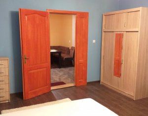Apartament la casa individuala de inchiriat
