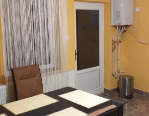 Apartament la casa individuala de inchiriat