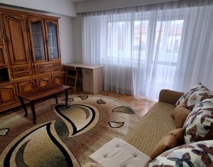 Appartement 3 chambres à louer dans Cluj-napoca, zone Centru