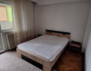 Appartement 3 chambres à louer dans Cluj-napoca, zone Centru