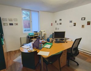 Casa si depozit de  inchiriat in Gruia