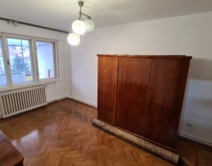 Apartament de 3 camere, confort sporit, finisaje clasice, Aleea Muscel !