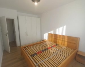 Apartament 3 camere, Zona Europa, Parcare, Garaj subteran, Balcon, Curte comuna