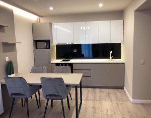 Apartament cu 3 camere, 70 mp, centru, zona liceului Nicolae Balcescu