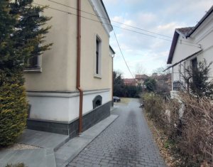 Casa de inchiriat, 450 mp, teren 1250 mp