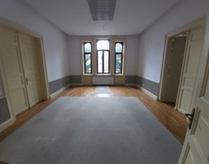 Casa de inchiriat, 450 mp, teren 1250 mp