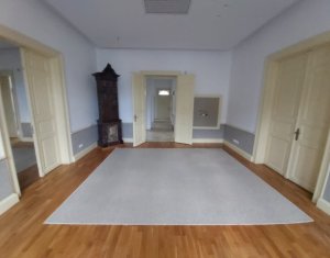 Casa de inchiriat, 450 mp, teren 1250 mp