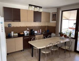 Casa individuala de inchiriat, 4 camere, Iris 