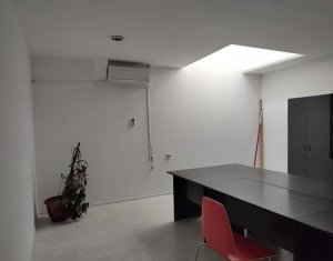 Birouri 2 incaperi + receptie, Centru - Regele Ferdinand, lift
