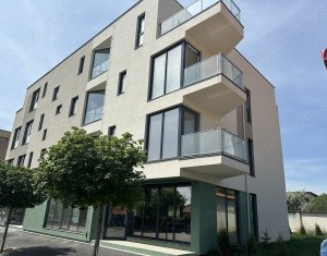 Spatiu comercial 220mp open space si locuri de parcare, zona Sanex