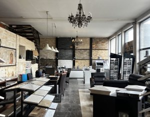 Spatiu mixt 427mp showroom si birouri, str Campina zona Hornbach