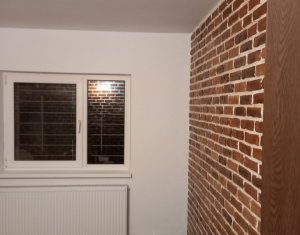 Apartament spatios de inchiriat, 3 camere, 2 bai, decomandat, Zorilor
