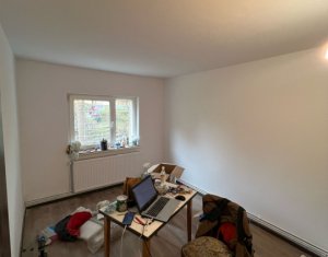Apartament spatios de inchiriat, 3 camere, 2 bai, decomandat, Zorilor