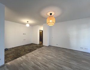 Apartament 119mp, 4 cam, 2 bai, 2 parcari, nemobilat, zona OMV Europa