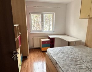 Apartament spatios de inchiriat, 4 camere, 2 bai, loc de parcare, Zona Marasti