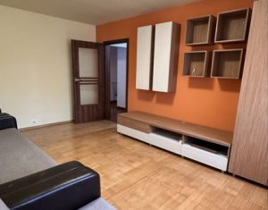 Apartament spatios de inchiriat, 4 camere, 2 bai, loc de parcare, Zona Marasti