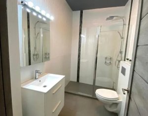 Apartament cu 3 camere in Centru