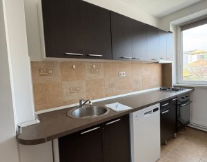 Apartament luminos, 4 camere, zona strazii Eremia Grigorescu