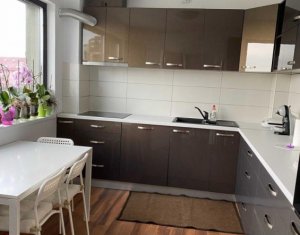 Apartament modern de inchiriat, 3 camere, 85 mp, parcare, Zona Buna Ziua