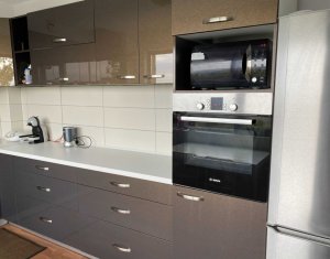 Apartament modern de inchiriat, 3 camere, 85 mp, parcare, Zona Buna Ziua