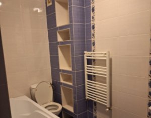Apartament de inchiriat, 3 camere, parcare inclusa, Zona Sub Cetate